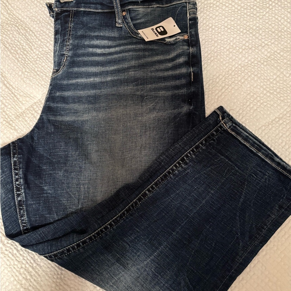 BKE Blue Ankle Cropped Jeans with Vintage Wash